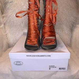 Steve Madden Peep Toe